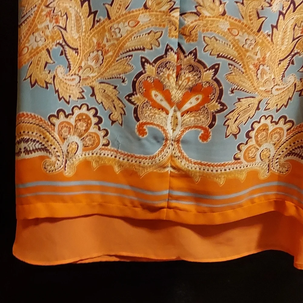 Ladies top. - Picture 4 of 7